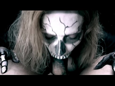 ❤️ Demona knabino suĉanta kokon per sia nigra buŝo kaj glutante kumon. Bonega porno ĉe ni % eo.com-pornzog.ru% ☑